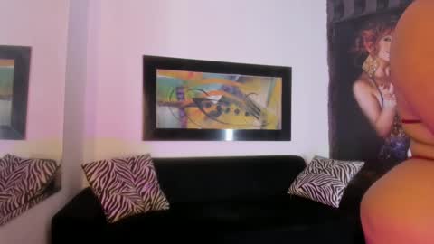 Snapshot of tashasant chatting on September 18, 9:41 pm tashasant online show from September 18, 9:41 pm