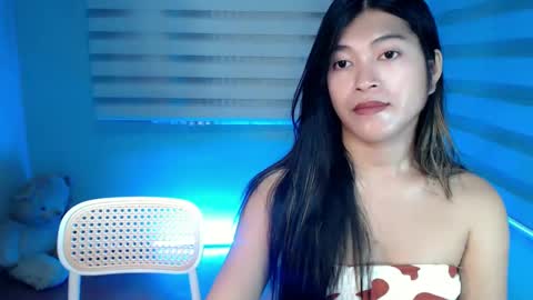 Snapshot of tasteofinnocent69 chatting on January 21, 8:41 am   online show from January 21, 8:41 am