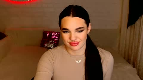 Snapshot of tasty_babyy chatting on December 17, 2:33 pm tasty_babyy online show from December 17, 2:33 pm