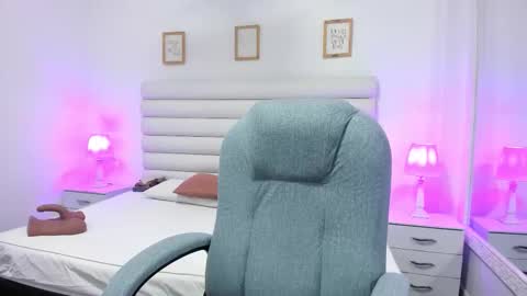 tatiana_arboleda online show from February 12, 3:54 am