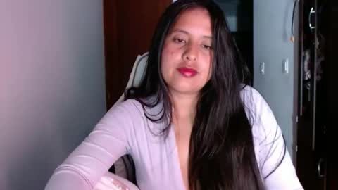 tatianaez22 online show from April 29, 5:01 am