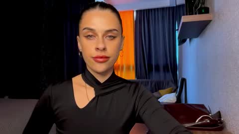 Tati online show from September 28, 11:19 am