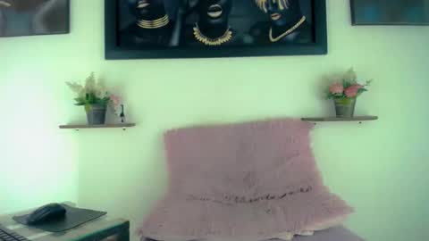 Noah online show from February 24, 1:14 pm