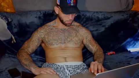 Tatted Jefe online show from July 16, 3:54 am