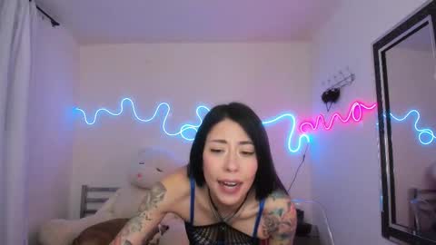 High Mami  online show from September 15, 12:23 am