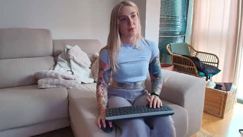 tattoobbgirl online show from February 4, 3:27 pm