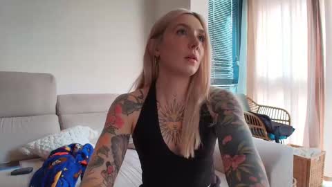 tattoobbgirl online show from February 25, 4:21 pm