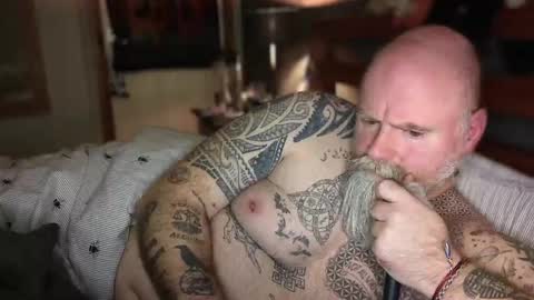 Tattooeddilf 01 online show from December 2, 1:37 am