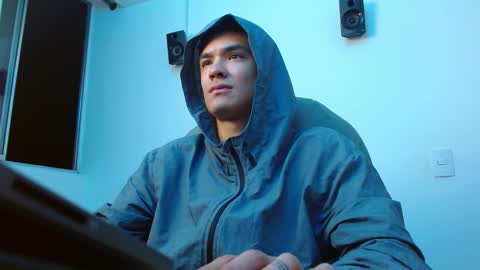 taurus4k online show from February 12, 2:24 am