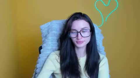 Taya online show from December 4, 12:49 pm