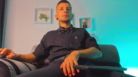 tayer_bennet online show from September 27, 3:59 am