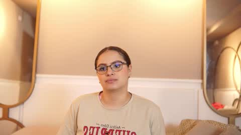 Teylor  Kim online show from October 11, 6:55 pm