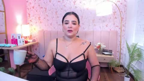 Taylor Bennet online show from December 22, 12:23 pm