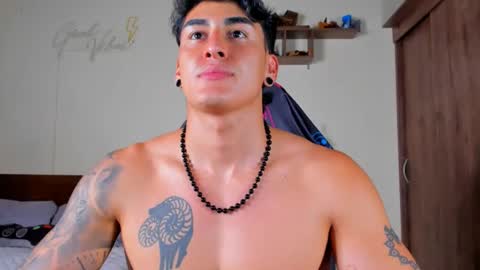taylor_mclane1 online show from November 18, 6:11 pm