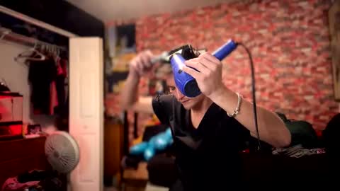 Trevorling online show from November 11, 1:57 pm