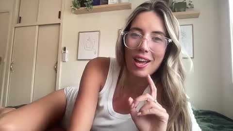 Taylor online show from November 5, 2:13 am