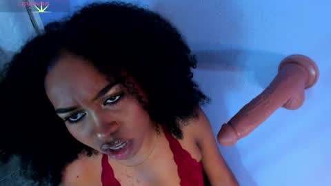 Tayra online show from May 6, 8:59 pm