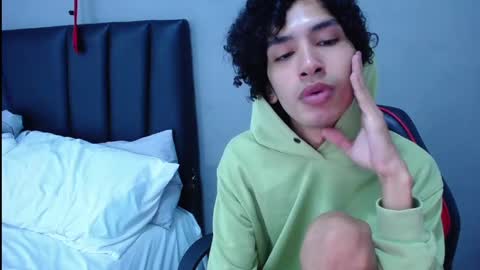 Snapshot of tayronx33 chatting on September 23, 7:31 pm Tayron online show from September 23, 7:31 pm