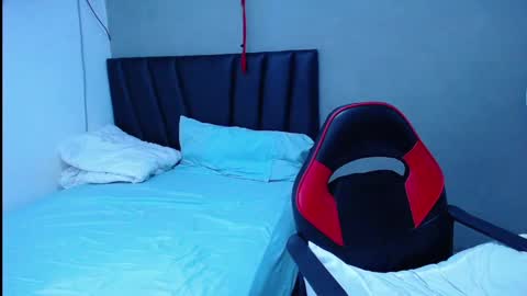 Snapshot of tayronx33 chatting on October 9, 5:29 pm Tayron online show from October 9, 5:29 pm