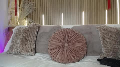 Sofia online show from April 5, 8:17 pm