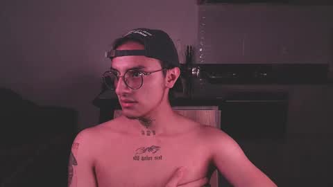 Teo independent model online show from February 25, 3:09 am