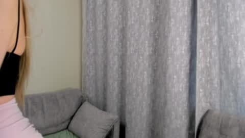 Jessie online show from April 25, 10:39 am