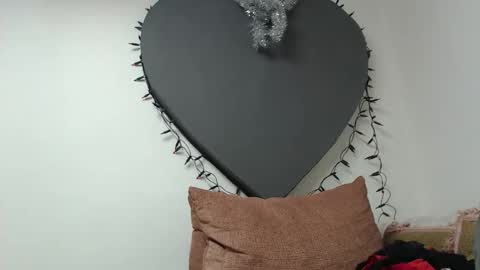 ALICIA--- online show from December 22, 9:27 am