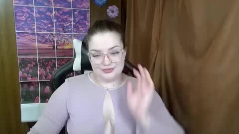 Teasing Dora online show from May 25, 10:05 pm