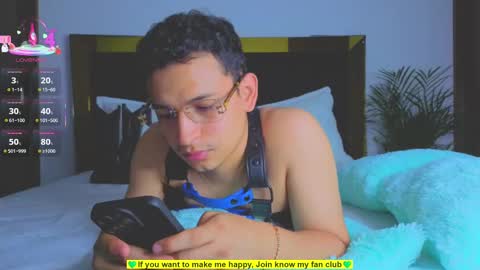 Snapshot of teddy_cowboy chatting on September 19, 1:32 am  Follow me on Twitter boys ryder and instagram teddyscoot 12  online show from September 19, 1:32 am