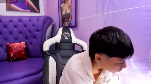 Snapshot of tefi_meow chatting on September 19, 11:47 am Stefani  online show from September 19, 11:47 am