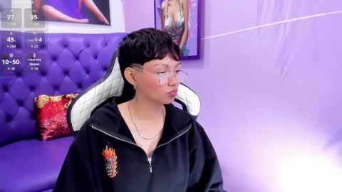 Snapshot of tefi_meow chatting on September 24, 12:23 pm Stefani  online show from September 24, 12:23 pm