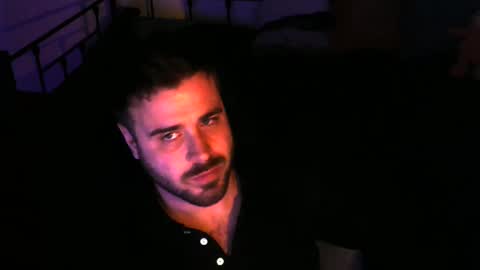 Snapshot of tehvillain chatting on February 15, 3:20 am tehvillain online show from February 15, 3:20 am