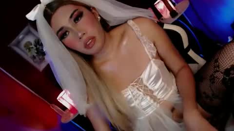 temptressxx_69 online show from January 17, 6:39 pm