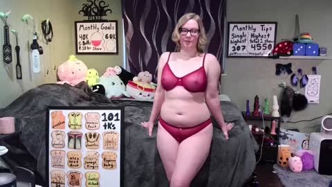 Snapshot of ten_tickle_pixie chatting on January 15, 10:13 pm Pixie and Tentacle Overlord online show from January 15, 10:13 pm
