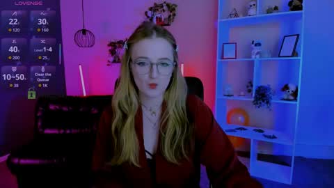 ur Louise online show from April 12, 11:31 pm