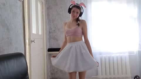 Anny Simpson online show from October 17, 6:06 am