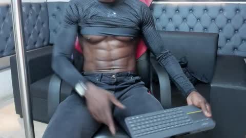 terranze_z online show from December 5, 9:01 pm