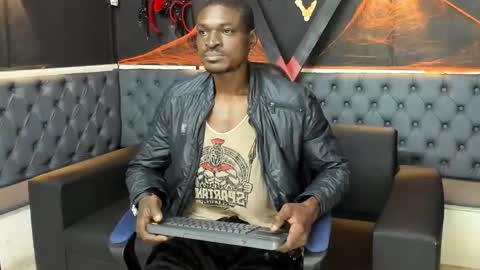 terranze_z online show from October 19, 8:35 pm