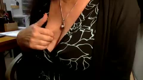 Snapshot of tessa_foxxx chatting on October 16, 5:01 pm tessa_foxxx online show from October 16, 5:01 pm