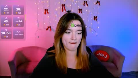 tessa_tea online show from January 11, 11:00 pm