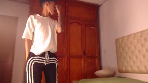 tessachains online show from February 12, 1:53 am