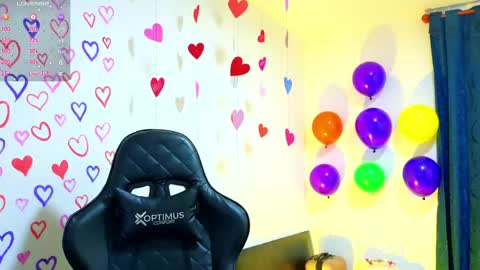 Tessy online show from April 15, 3:48 pm