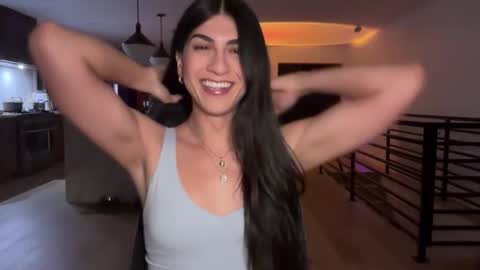 babygirlmami online show from January 18, 1:36 am