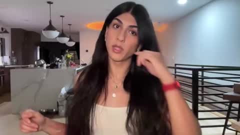 babygirlmami online show from January 10, 1:33 am