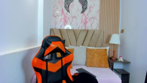 Sweet Thais  online show from May 26, 5:52 pm