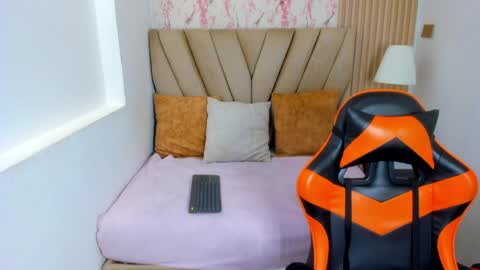 Sweet Thais  online show from May 23, 1:40 pm