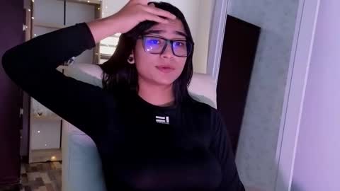 thalia  online show from December 10, 4:38 pm