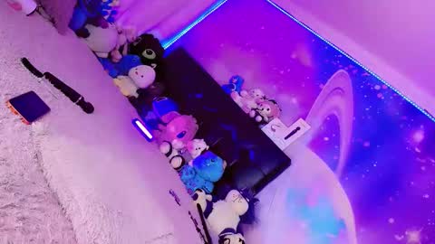 Thalia Girl online show from March 16, 9:52 pm