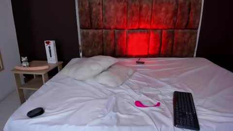 Thamara online show from October 17, 4:11 pm