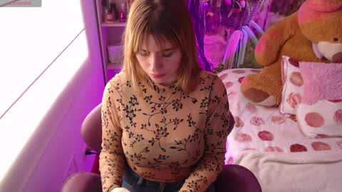   online show from April 10, 6:23 pm